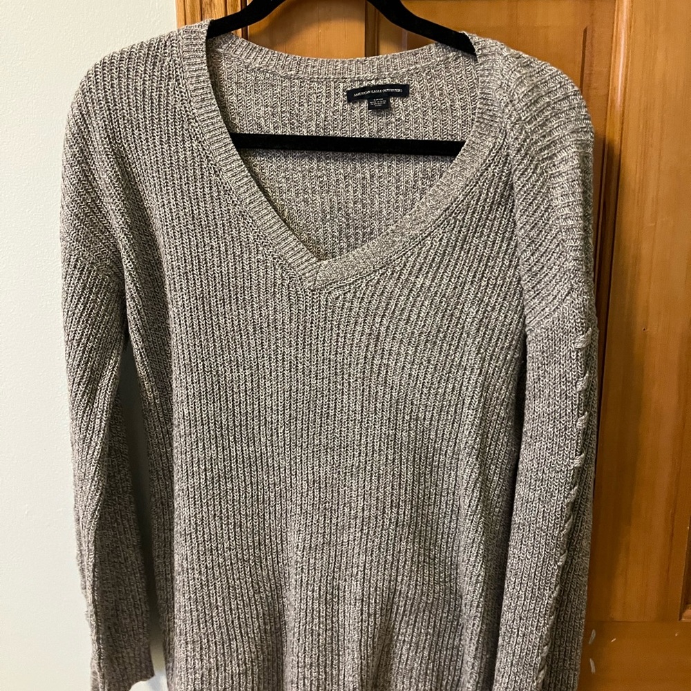 American Eagle v-neck sweater